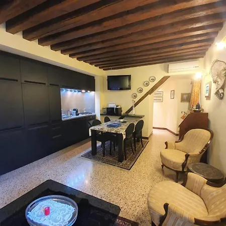 Ca' Maule - Venetian Charm In San Marco Apartment *