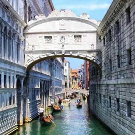 Ca' Maule - Venetian Charm In San Marco Apartment